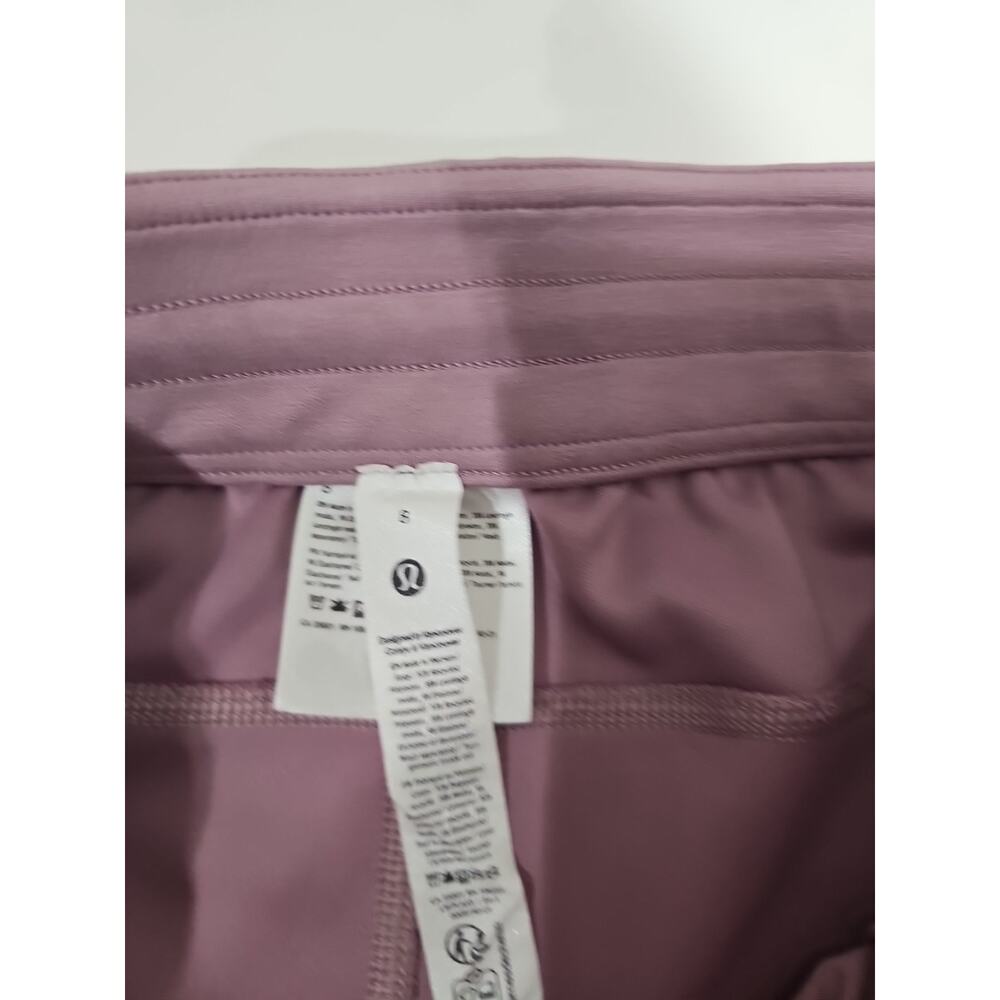 Lululemon Size 8 Nightfall Softstreme High Rise Shorts 4" Athleisure Performance - Picture 3 of 11